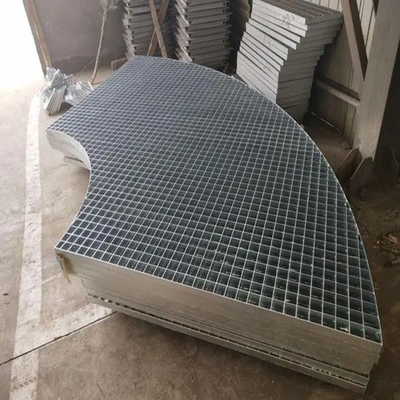 150mm*1550mm Walkway Heavy Duty Steel Grating with Hot Dipped Galvanized Finish TP018