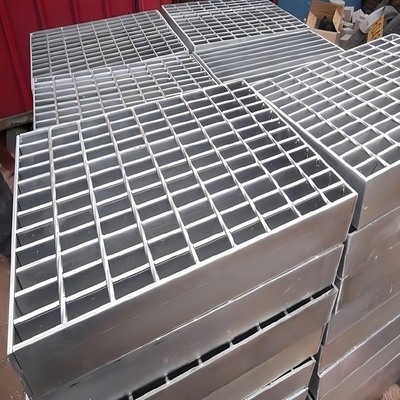 Galvanized Steel Trench Drain Grate 30*3 mm Serrated Stainless Steel Drainage Aluminum Bar Grating