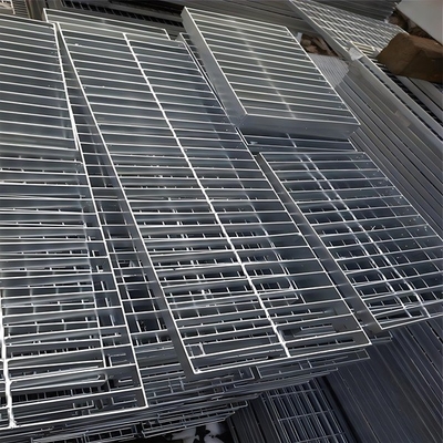 Galvanized Steel Trench Drain Grate 30*3 mm Serrated Stainless Steel Drainage Aluminum Bar Grating