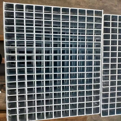 Grating Galvanized 3X24 FT Hot DIP Galvanized 38X5mm Bar Grating for Catwalk Anti-Slip Aluminum Rooftop Walkway Safety Grating